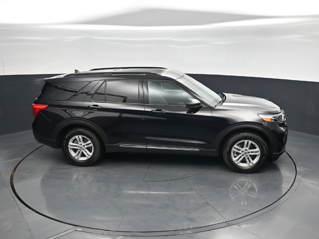Certified 2024 Ford Explorer XLT RWD image 54