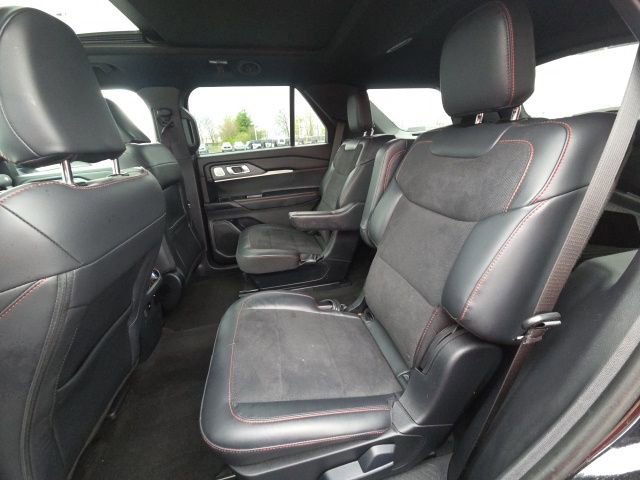 Certified 2025 Ford Explorer ST w/ Sun And Sound Package image 18