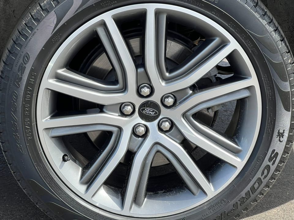 Certified 2024 Ford Edge Titanium w/ Equipment Group 301A AWD/4WD image 11