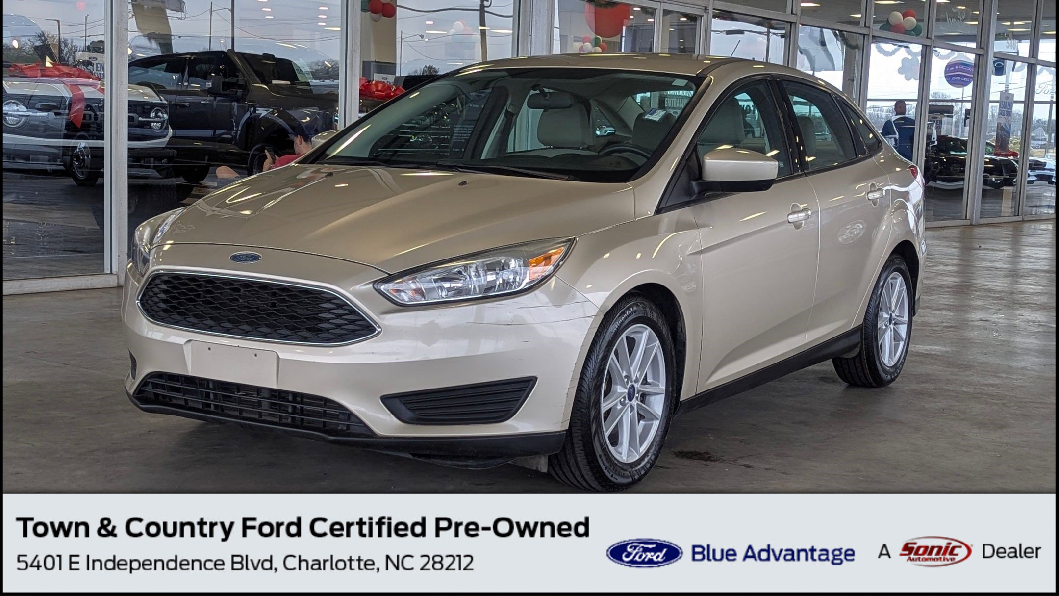 Certified 2018 Ford Focus SE image 1