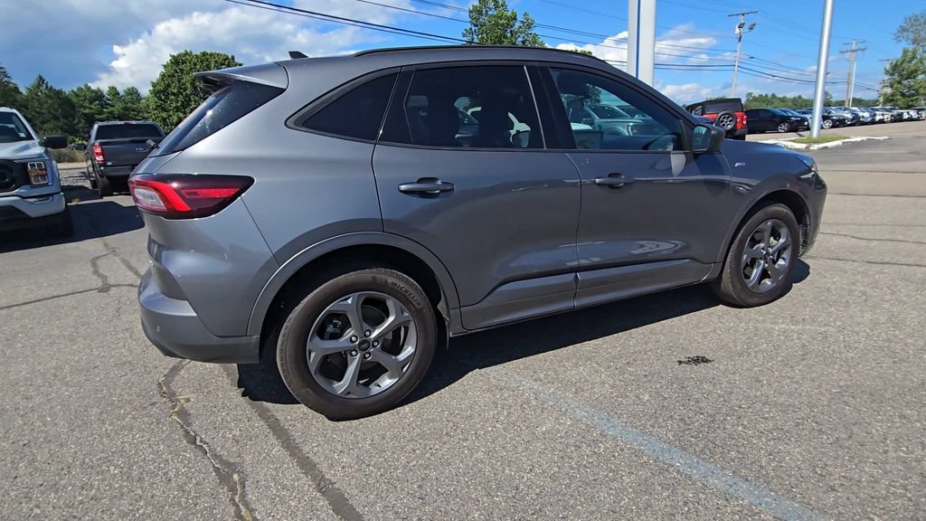 Certified 2023 Ford Escape ST-Line w/ Tech Pack #1 AWD/4WD image 19