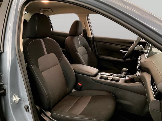 Used 2025 Nissan Sentra SV w/ All-Weather Package FWD image 7