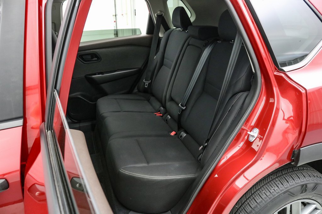 Used 2023 Nissan Rogue S image 18