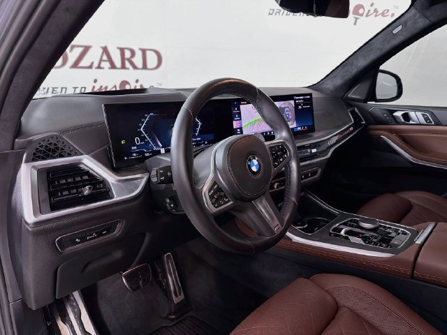 Used 2024 BMW X7 xDrive40i AWD/4WD image 11