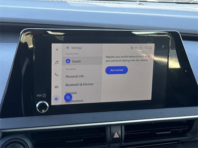 Used 2024 Toyota Prius LE image 11