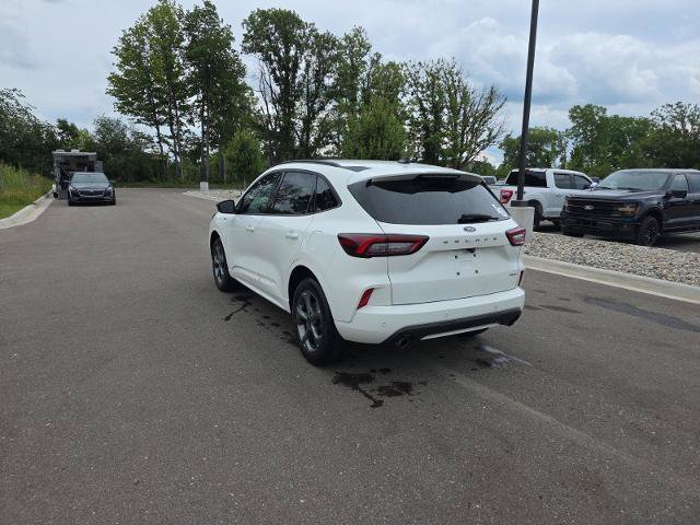 Certified 2024 Ford Escape ST-Line w/ Tech Pack #1 AWD/4WD image 5