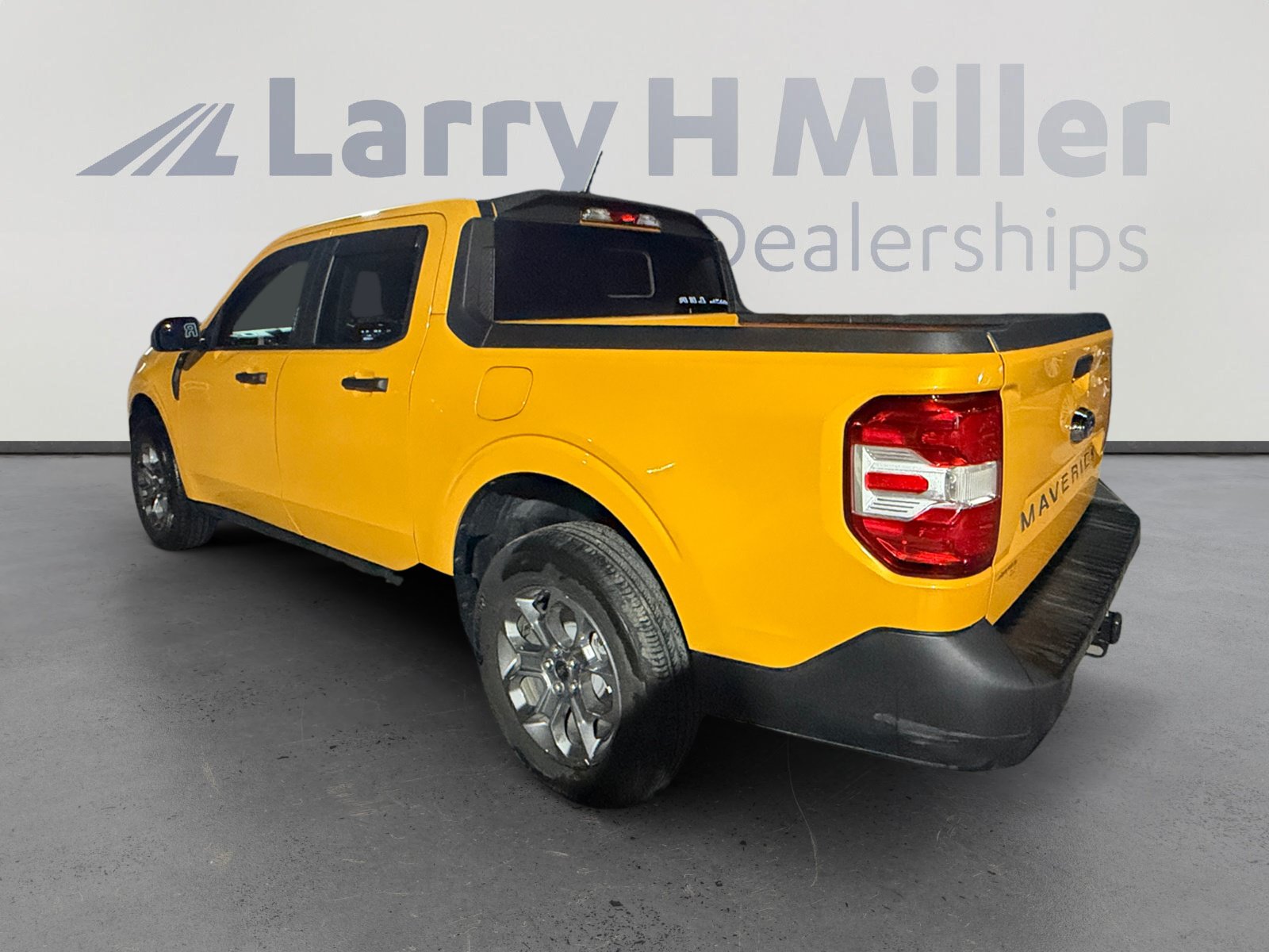 Certified 2023 Ford Maverick XLT FWD image 3