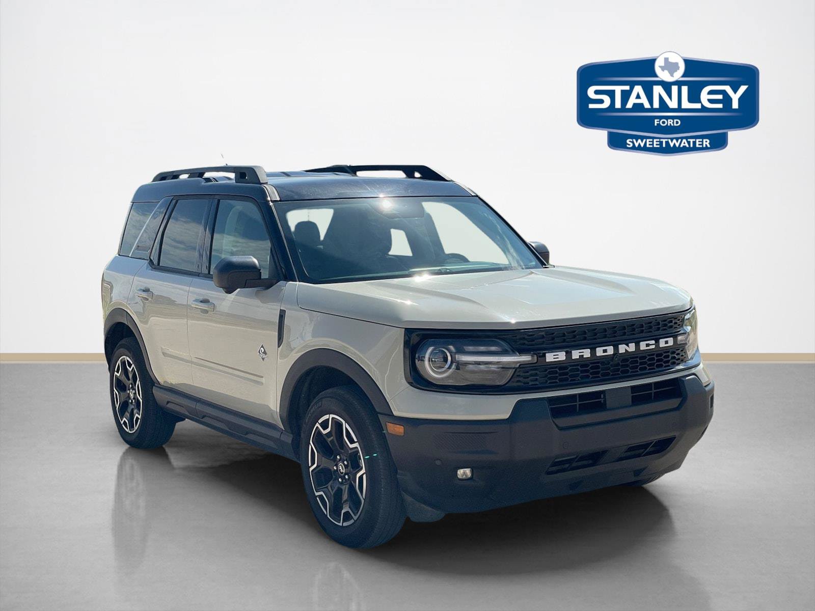 Certified 2025 Ford Bronco Sport Outer Banks w/ Outer Banks Tech Package+ AWD/4WD image 1