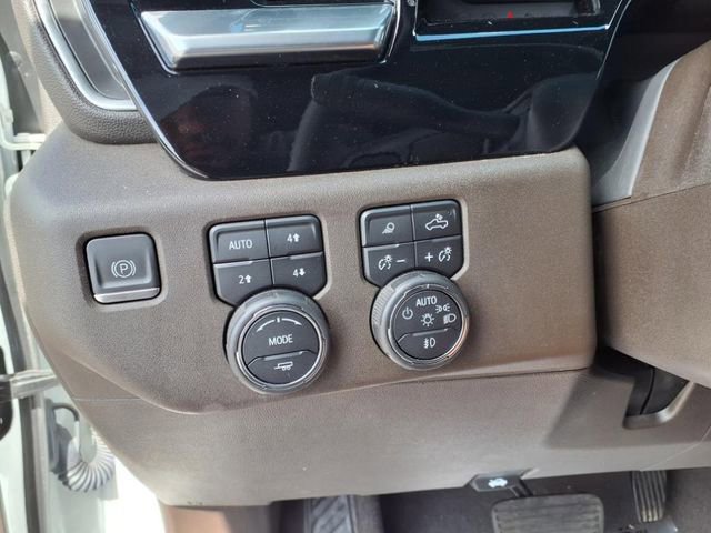 Used 2024 Chevrolet Silverado 3500 LTZ w/ LTZ Convenience Package image 30