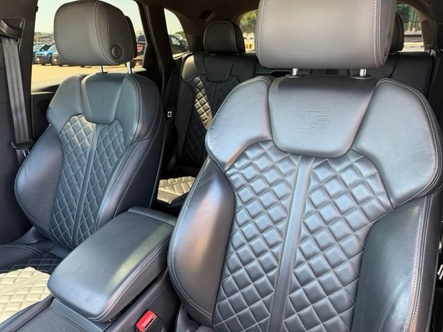 Used 2020 Audi SQ5 Premium Plus w/ Premium Plus Package AWD/4WD image 11