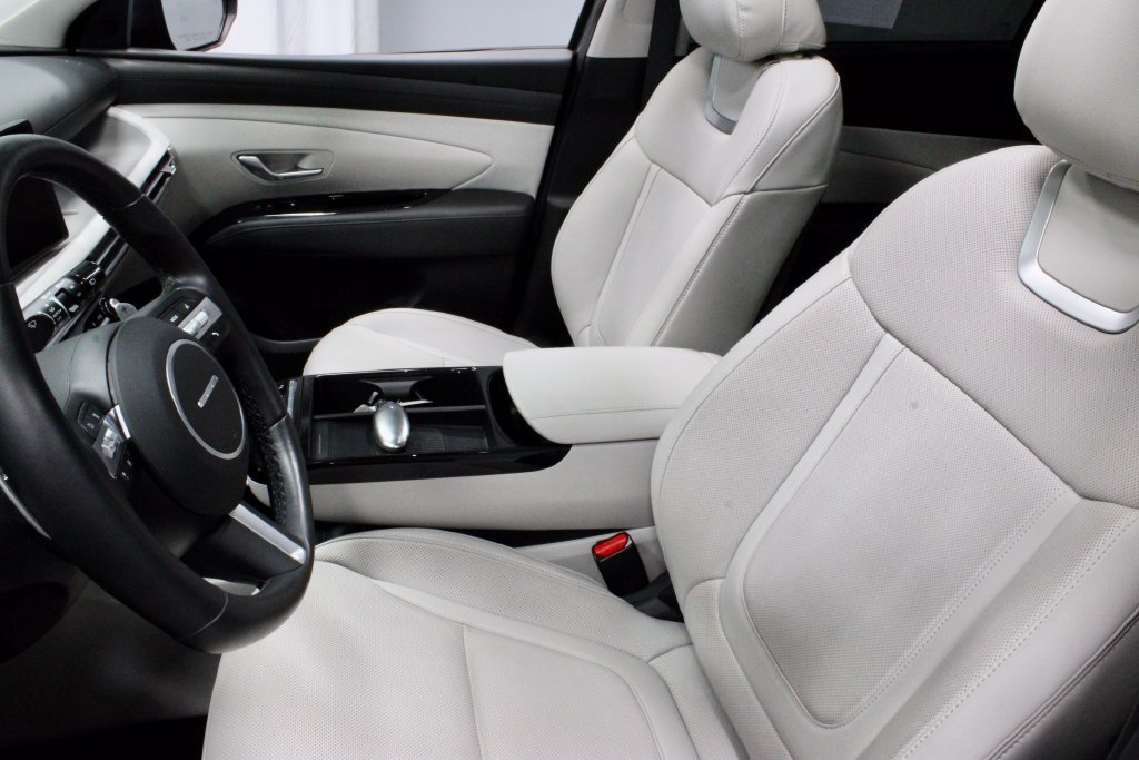 Used 2025 Hyundai Tucson Limited AWD/4WD image 26