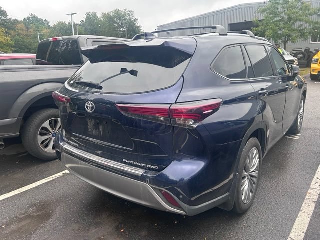 Used 2024 Toyota Highlander Platinum AWD/4WD image 4