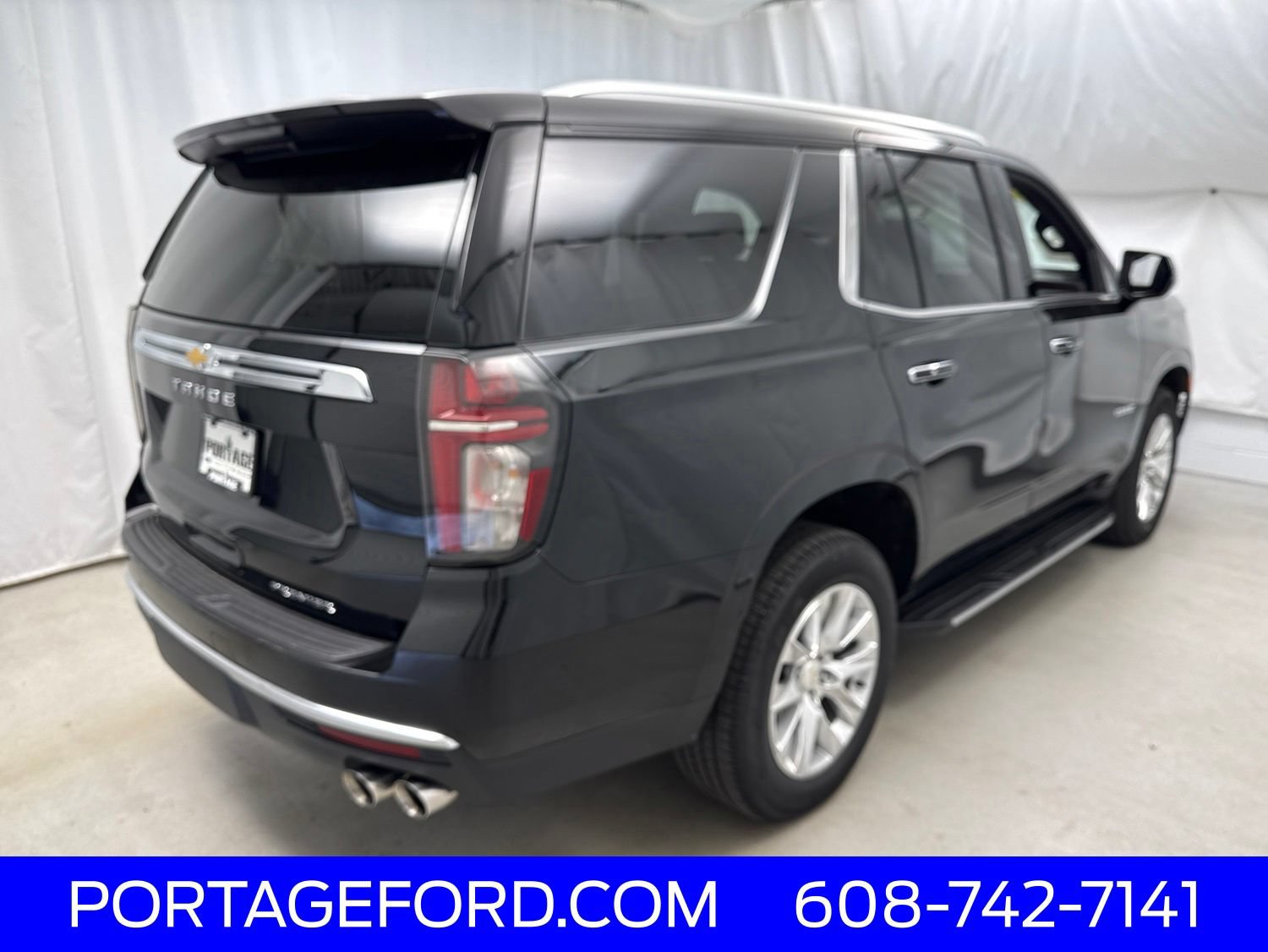 Used 2023 Chevrolet Tahoe Premier AWD/4WD image 3