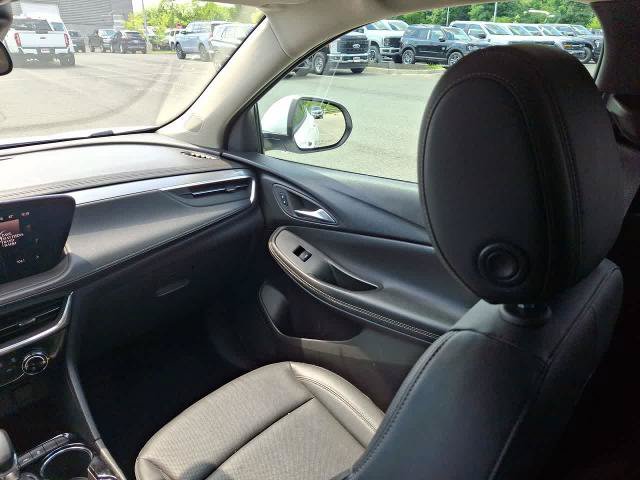 Used 2024 Buick Encore GX Sport Touring AWD/4WD image 11