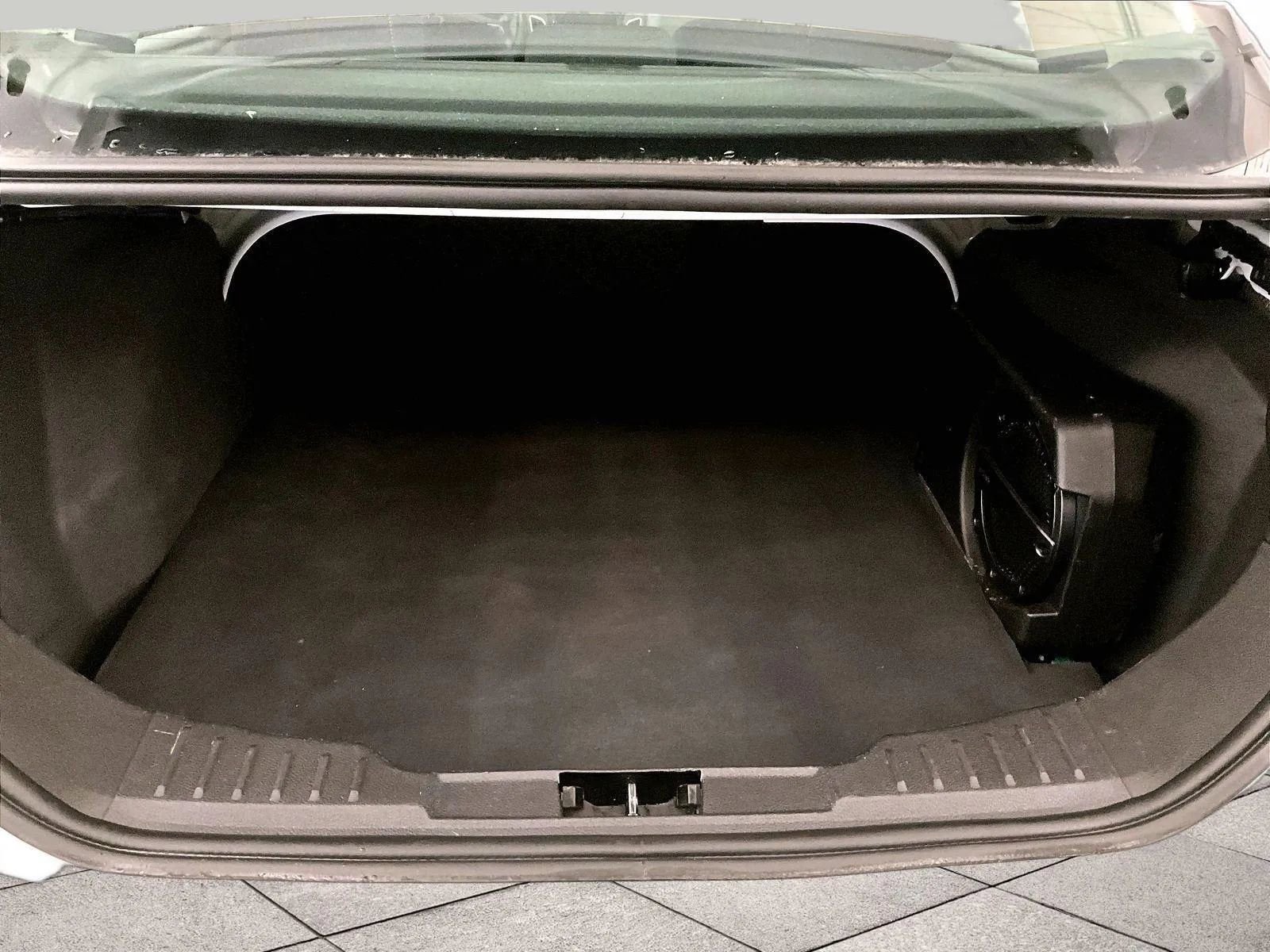 Certified 2018 Ford Focus SEL FWD image 33