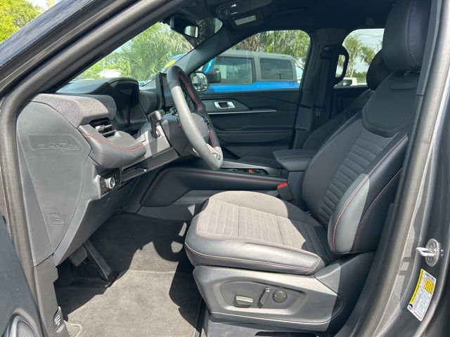 Certified 2026 Ford Explorer ST-Line w/ ST-Line Street Pack RWD image 11