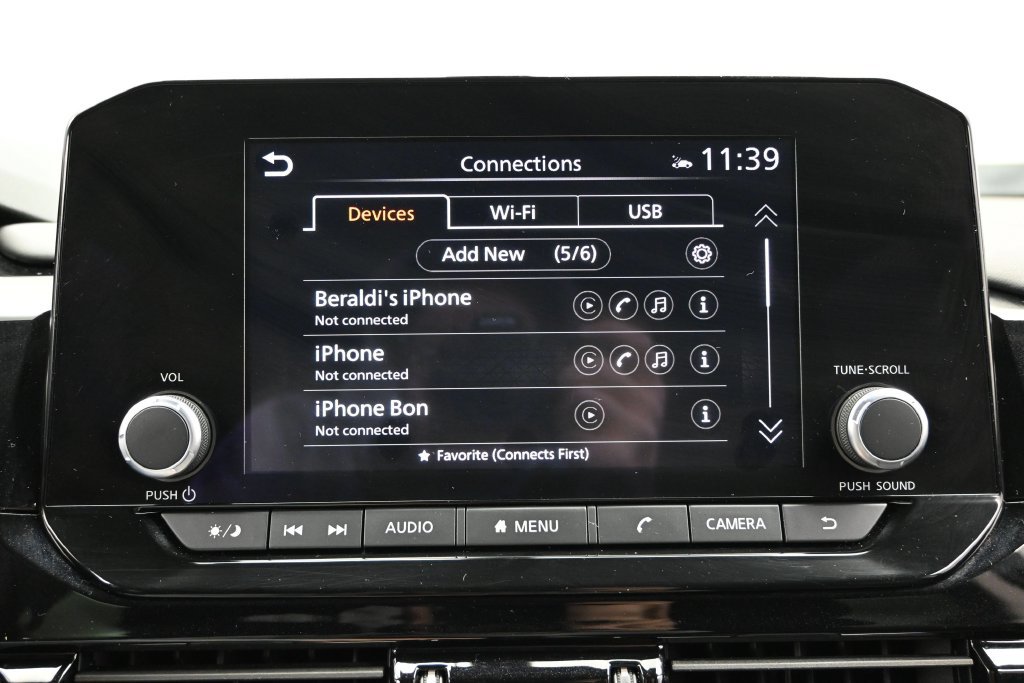 Used 2025 Nissan Pathfinder SV AWD/4WD image 27