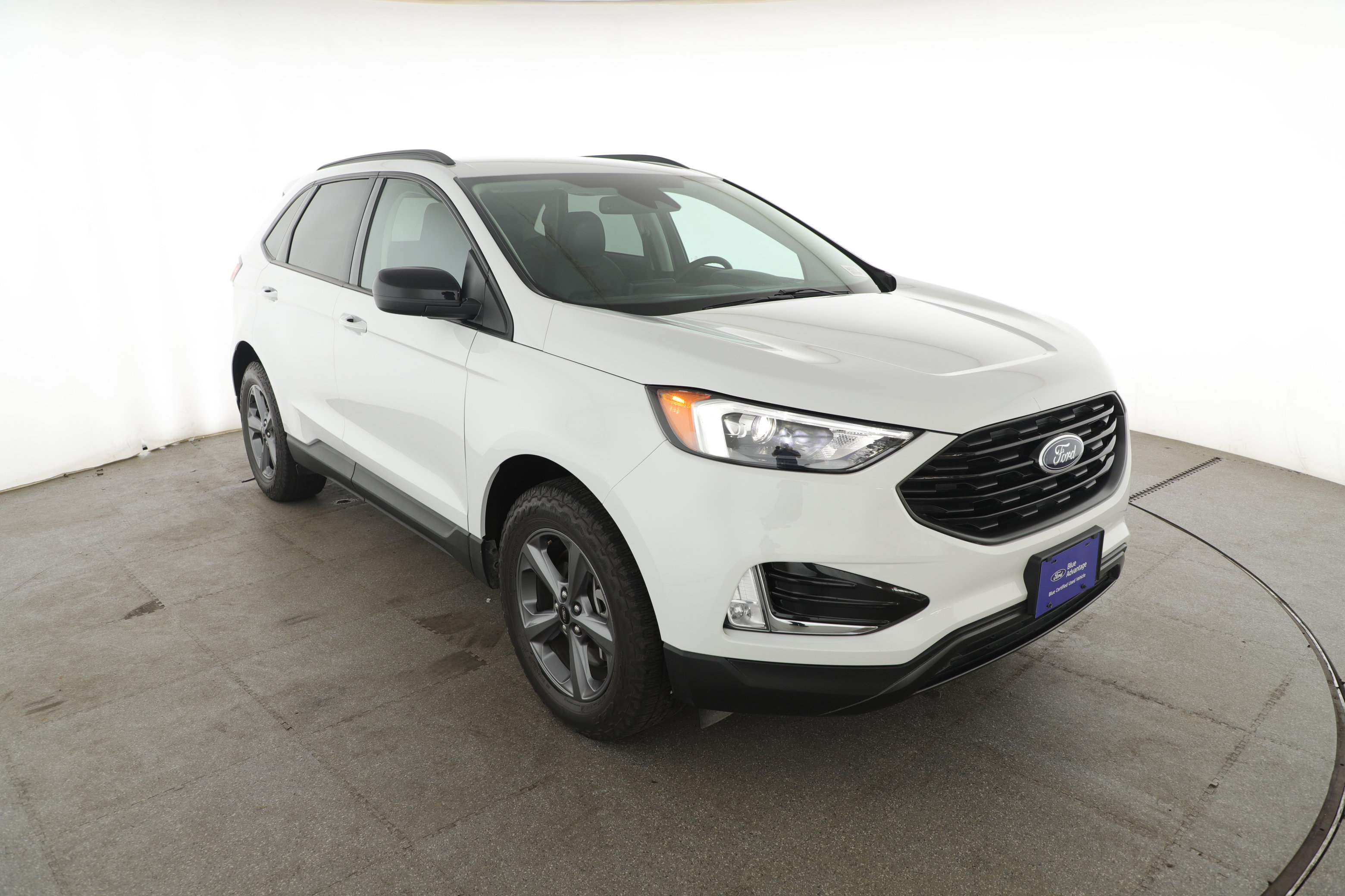 Certified 2023 Ford Edge SEL w/ Sport Appearance Package AWD/4WD image 3