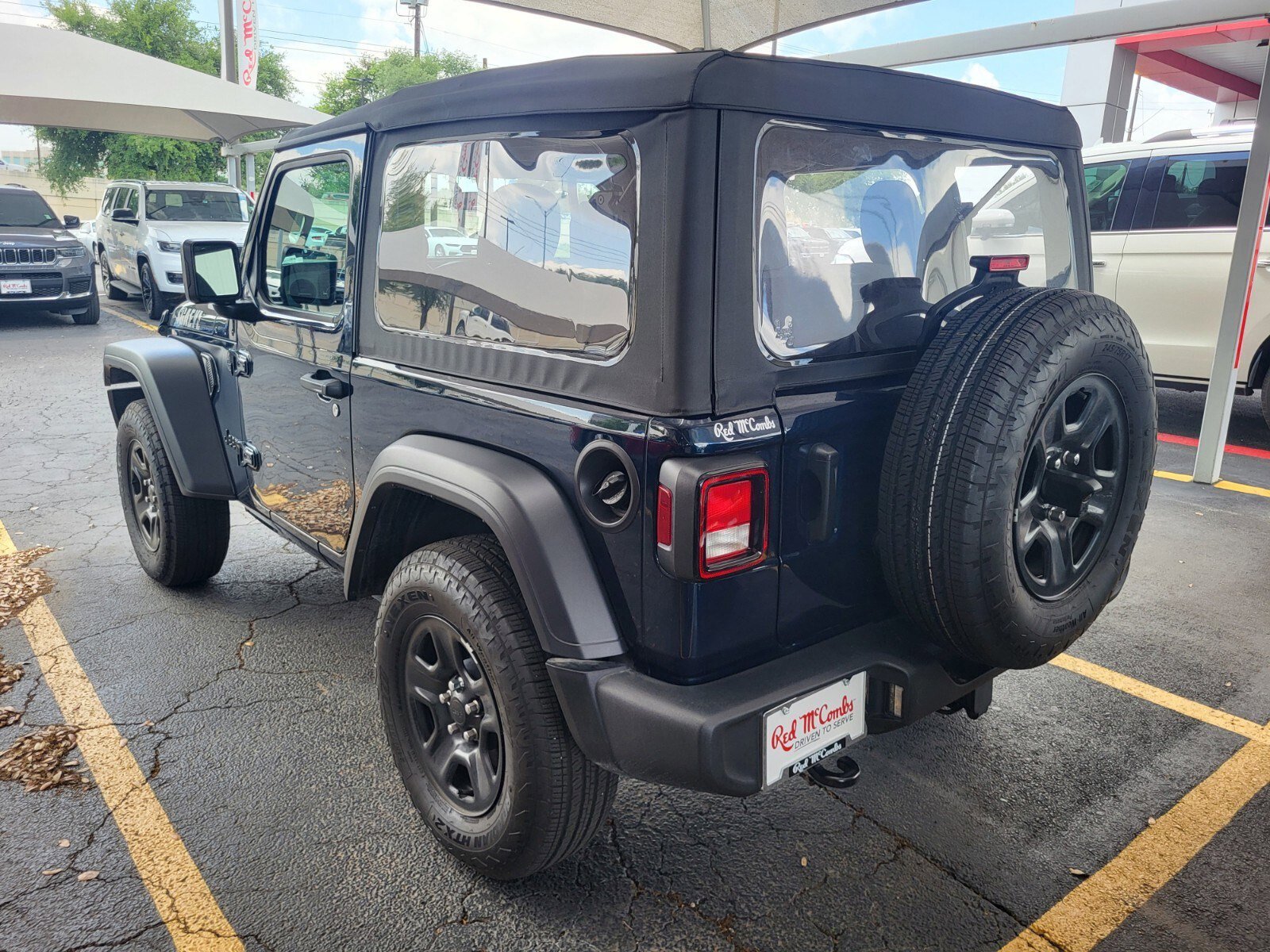 Used 2025 Jeep Wrangler Sport image 4