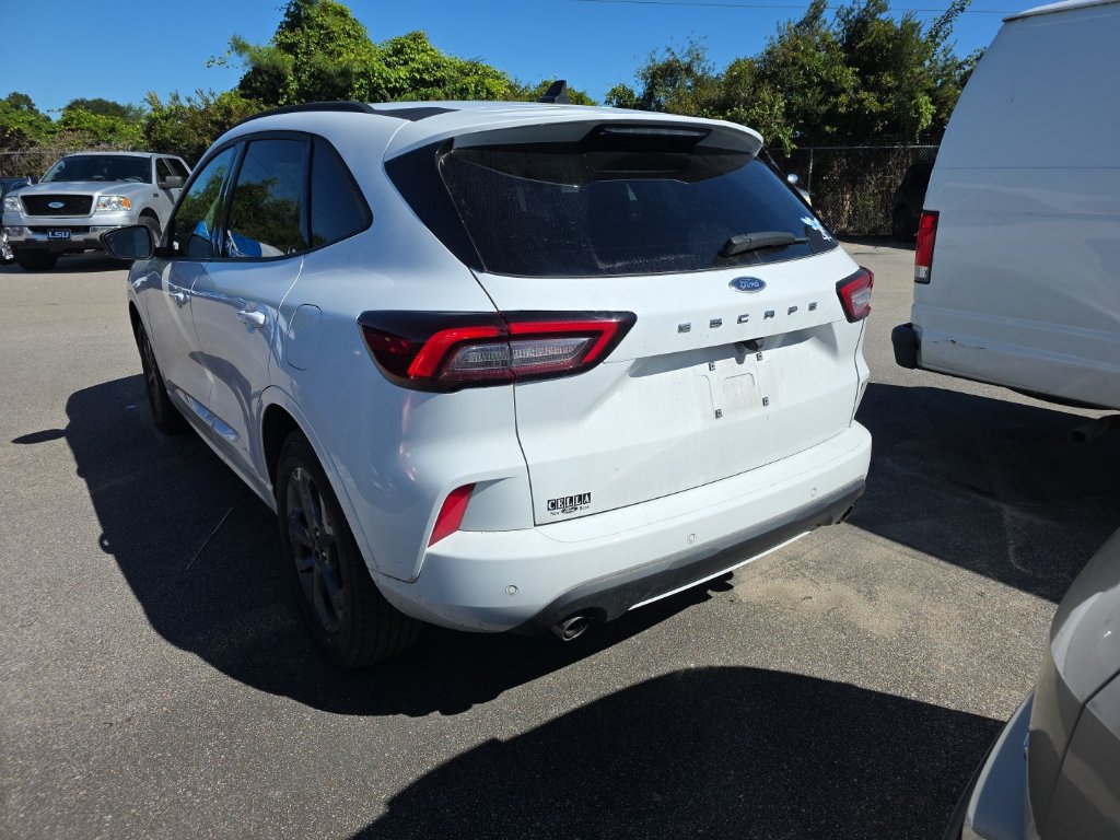 Certified 2023 Ford Escape ST-Line w/ Tech Pack #1 FWD image 4