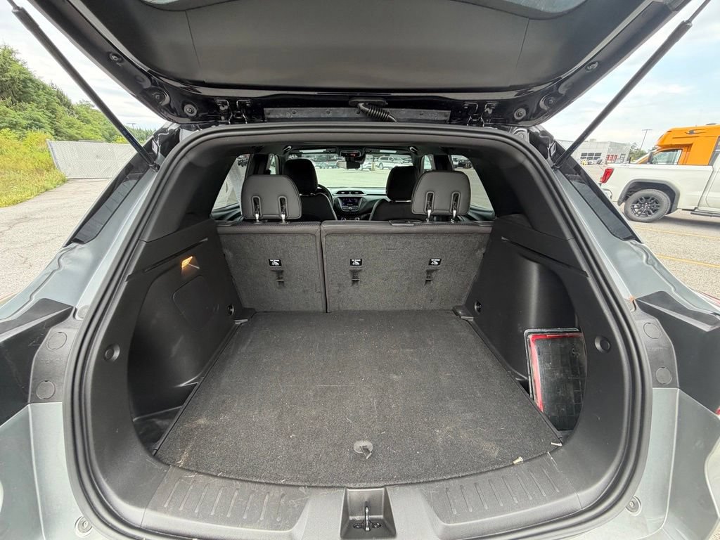 Used 2023 Chevrolet TrailBlazer RS AWD/4WD image 47