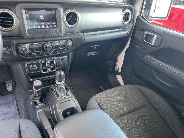Used 2019 Jeep Wrangler Unlimited Sahara AWD/4WD image 25