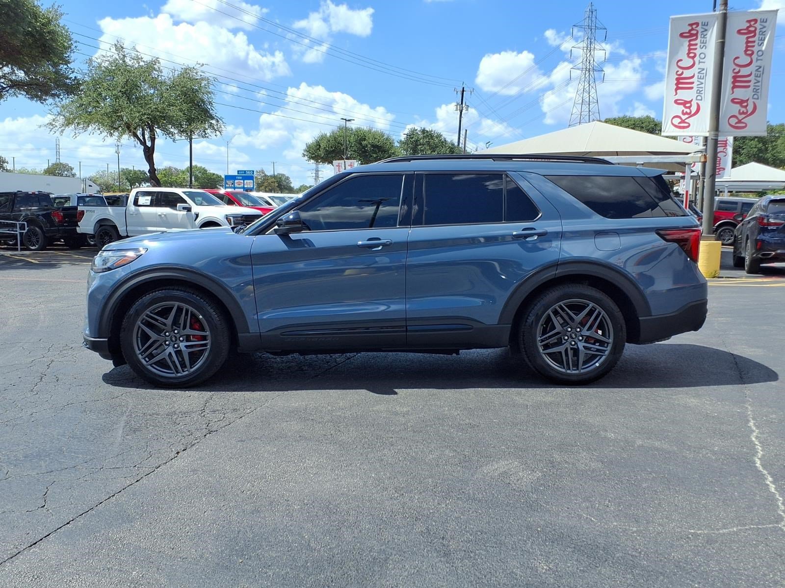 Certified 2025 Ford Explorer ST AWD/4WD image 9