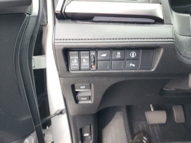 Used 2022 Honda Odyssey Touring image 23