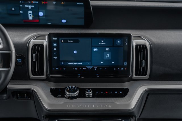 Certified 2025 Ford Expedition Active image 27