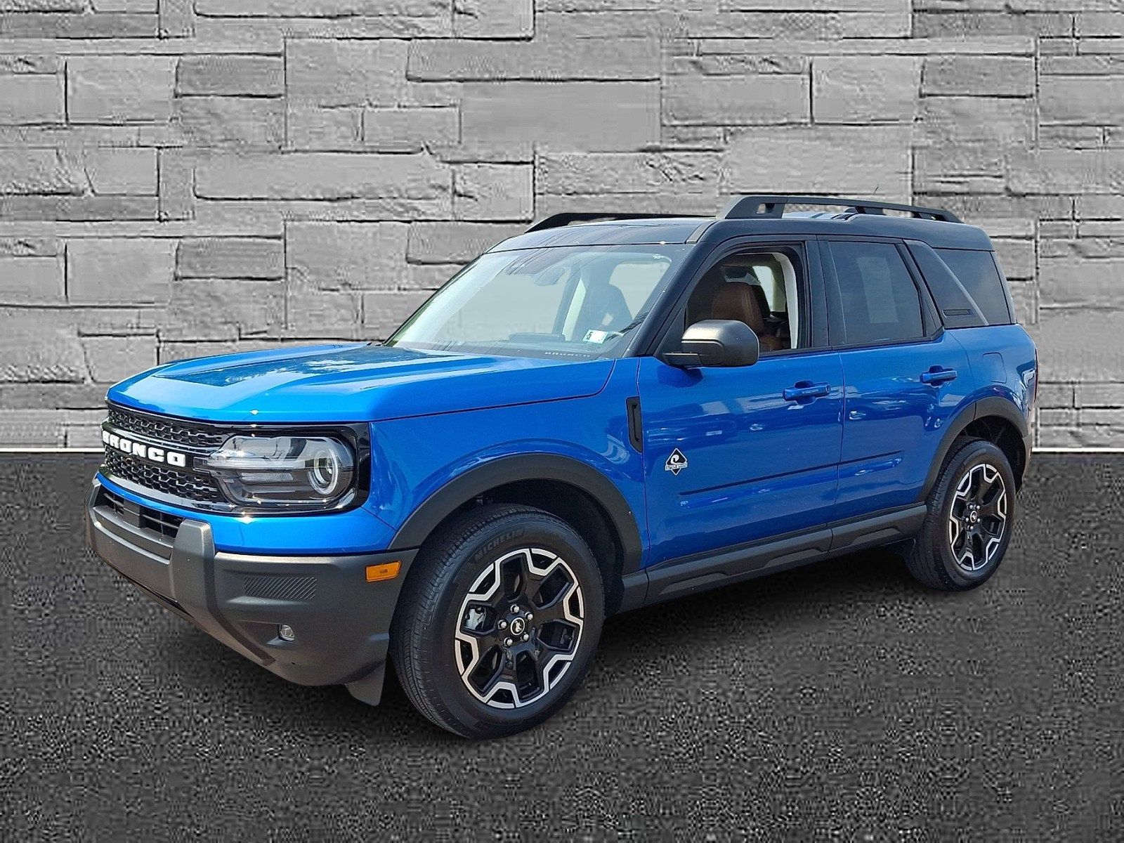 Certified 2025 Ford Bronco Sport Outer Banks AWD/4WD image 5