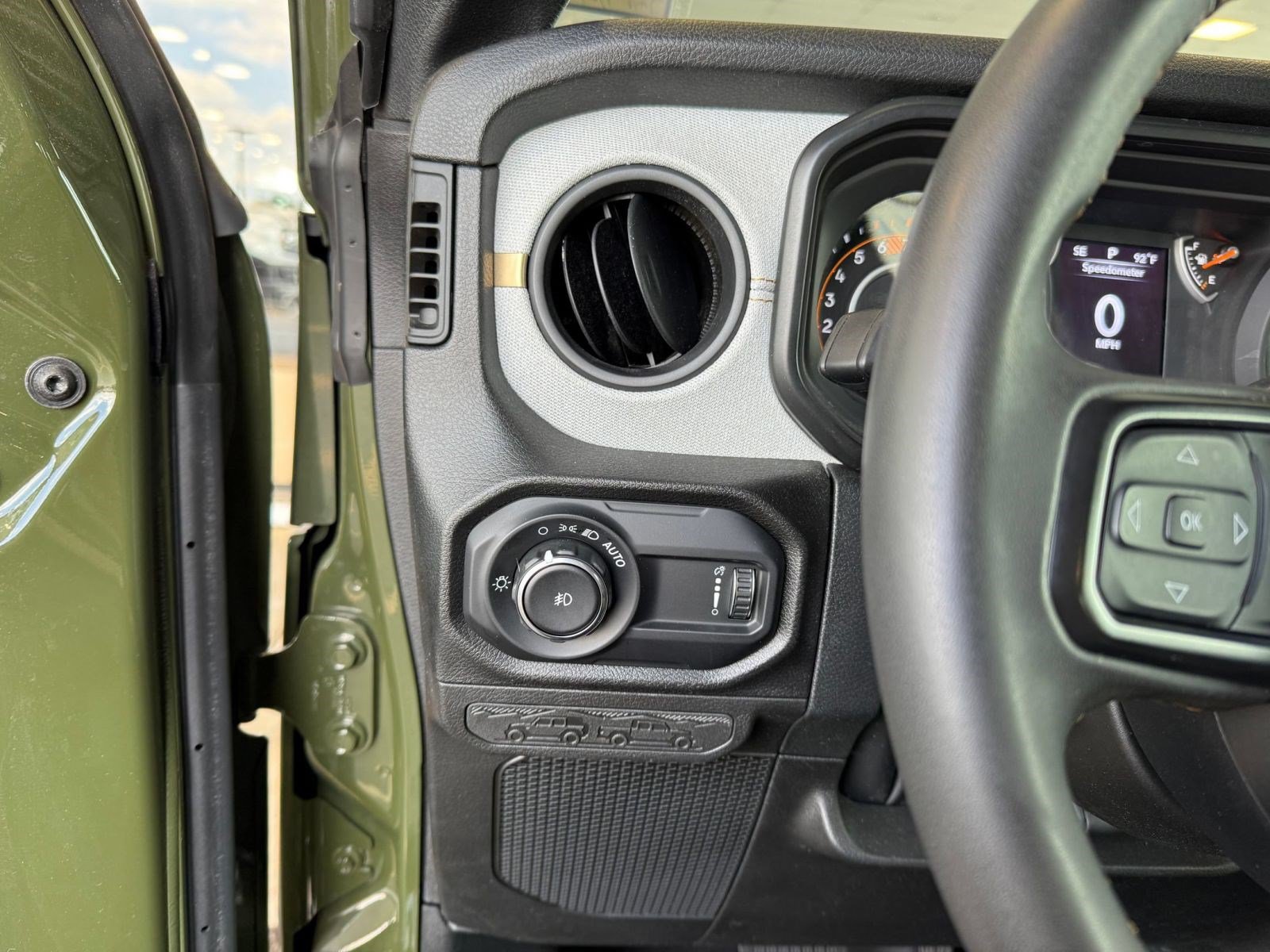 Used 2024 Jeep Wrangler Unlimited Sport AWD/4WD image 21