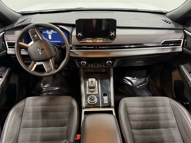 Used 2023 Mitsubishi Outlander SE Black Edition image 32