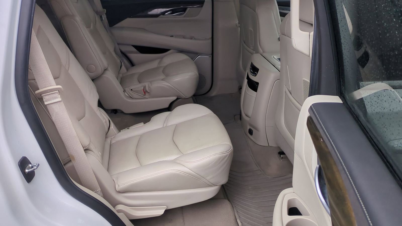 Used 2020 Cadillac Escalade Luxury image 23