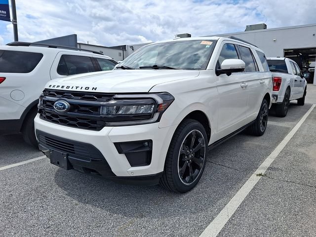 Certified 2023 Ford Expedition Limited AWD/4WD image 3