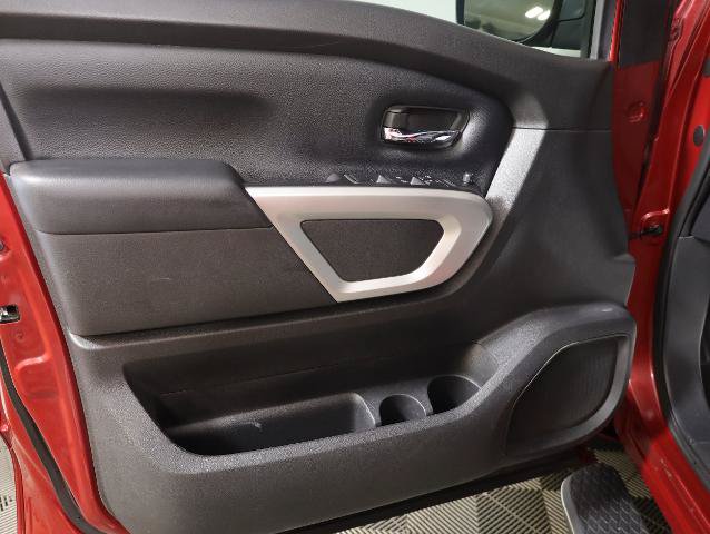 Used 2019 Nissan Titan SV AWD/4WD image 30
