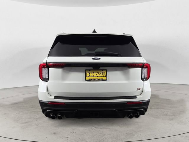 Certified 2025 Ford Explorer ST image 3