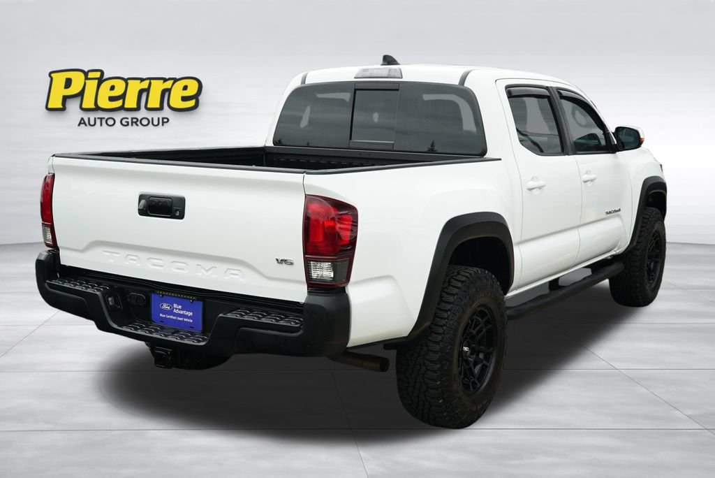 Used 2021 Toyota Tacoma TRD Off-Road AWD/4WD image 7
