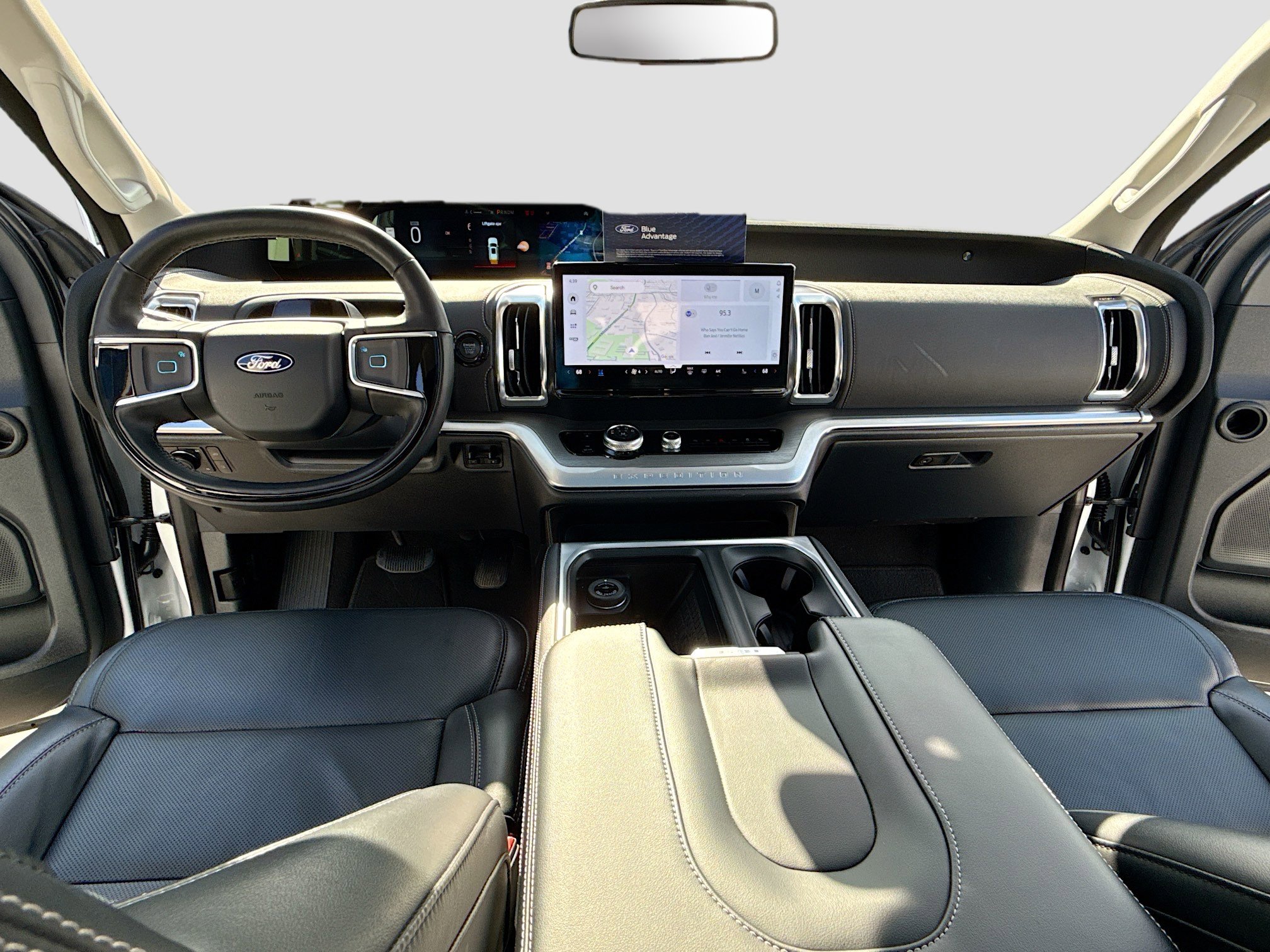 Certified 2025 Ford Expedition Platinum AWD/4WD image 3