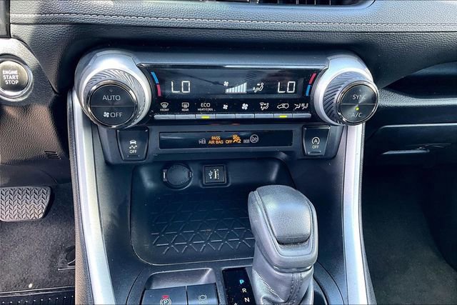 Used 2024 Toyota RAV4 XLE FWD image 29