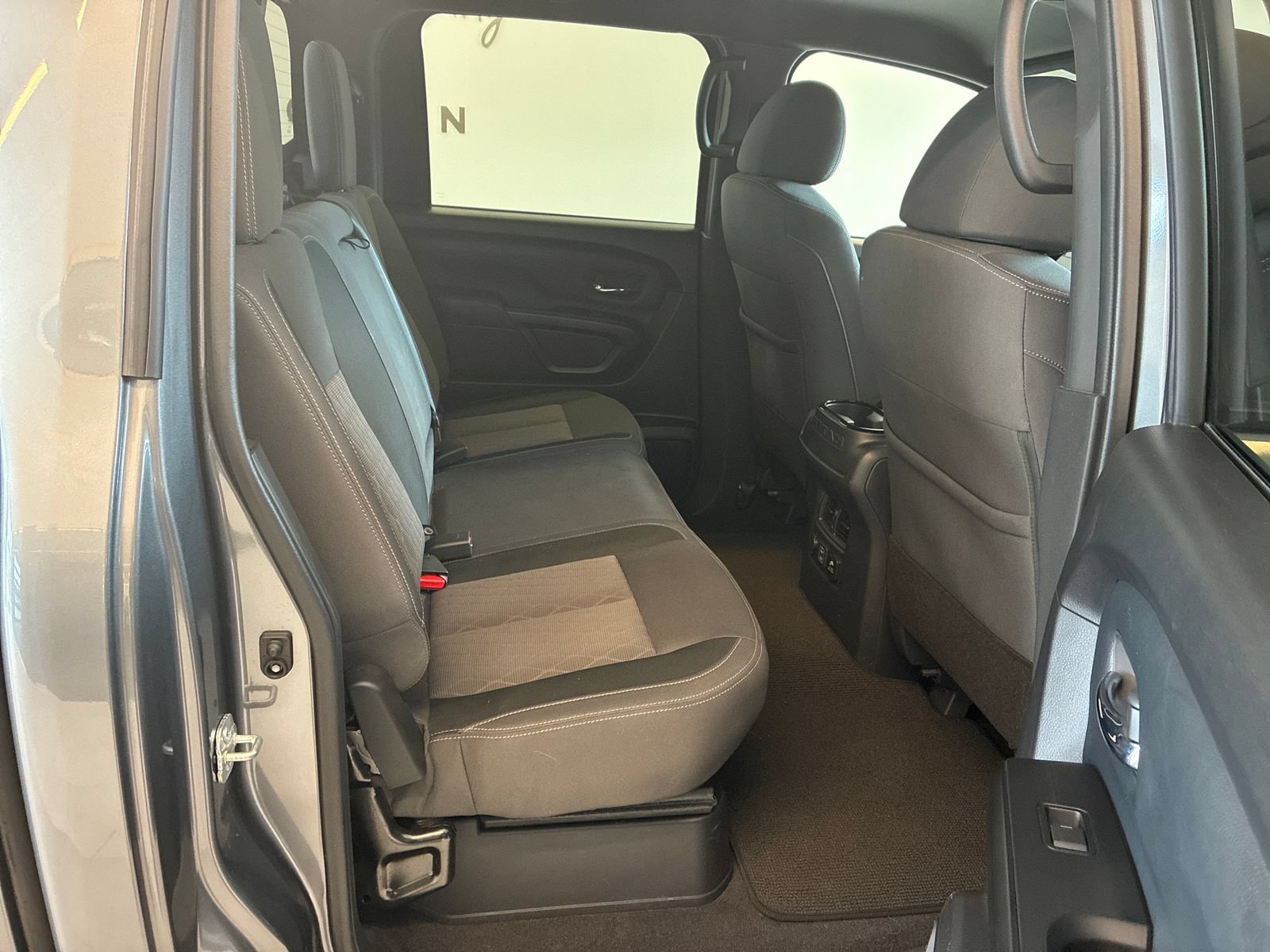 Used 2024 Nissan Titan SV w/ SV Convenience Package AWD/4WD image 10