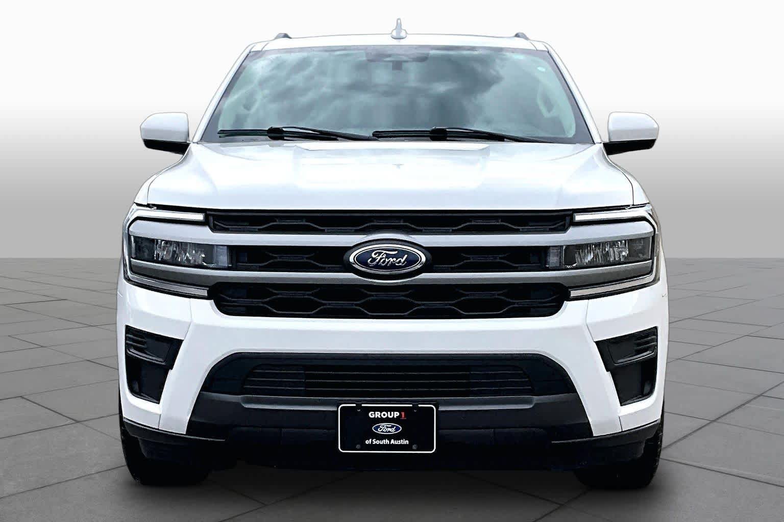 Certified 2024 Ford Expedition XLT RWD image 4