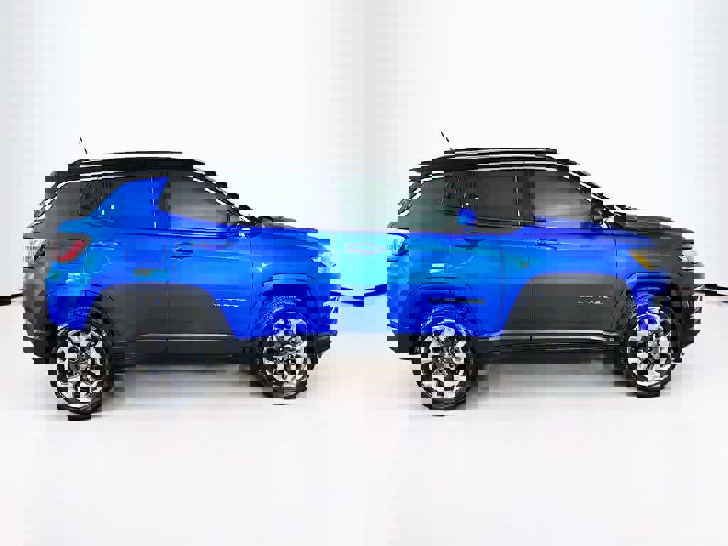 Used 2021 Jeep Compass Limited image 26