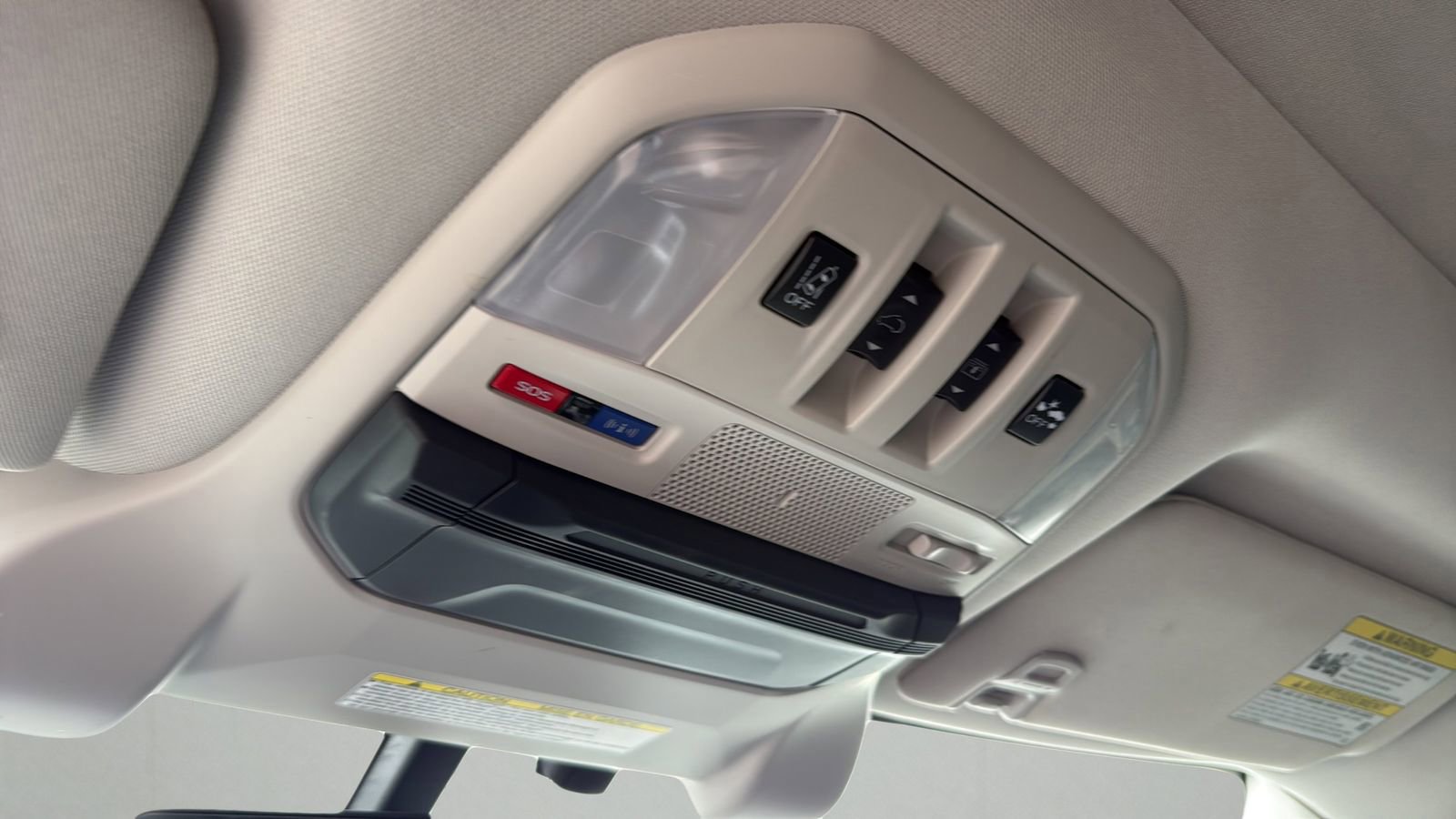 Used 2022 Subaru Ascent Touring AWD/4WD image 22