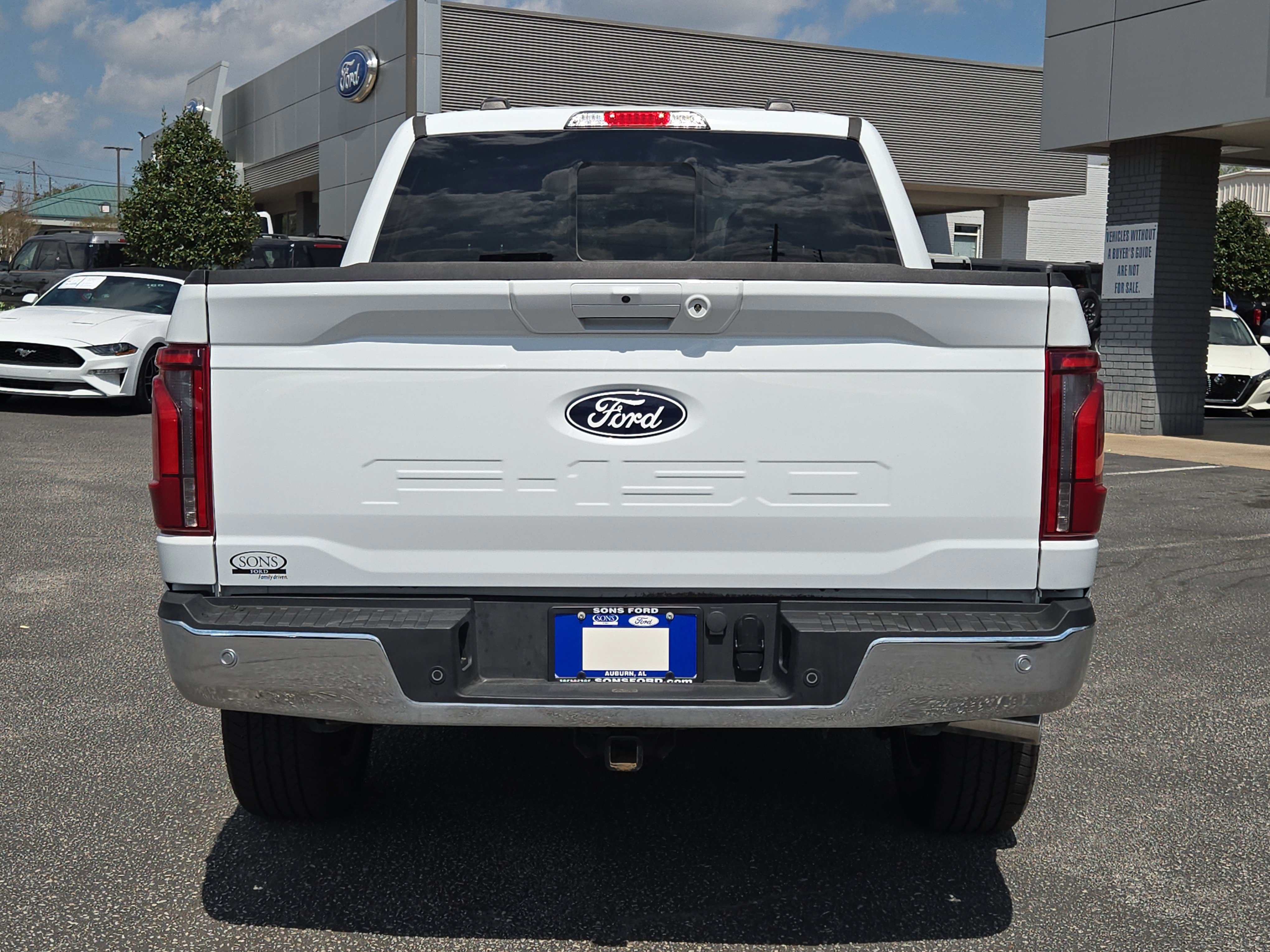 Certified 2025 Ford F150 Lariat w/ Equipment Group 501A Mid image 5