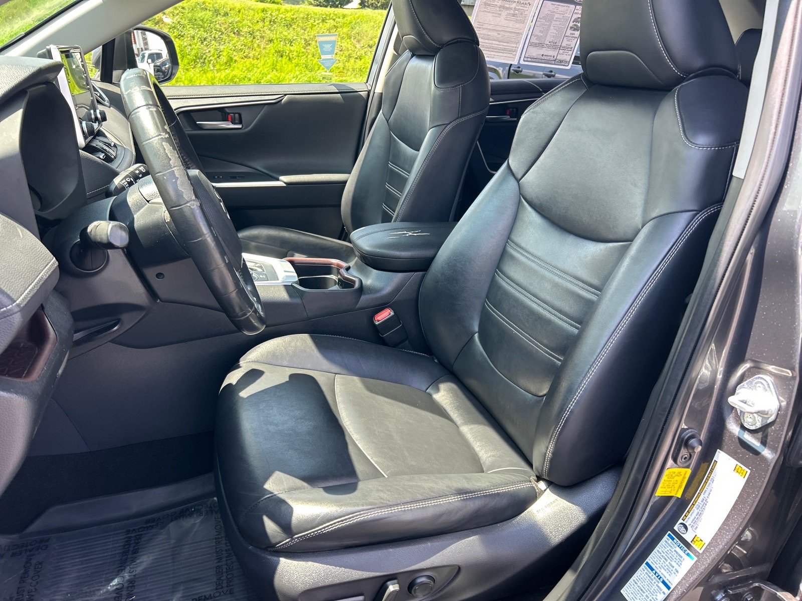 Used 2019 Toyota RAV4 Limited w/ Carpet Mat Package AWD/4WD image 8