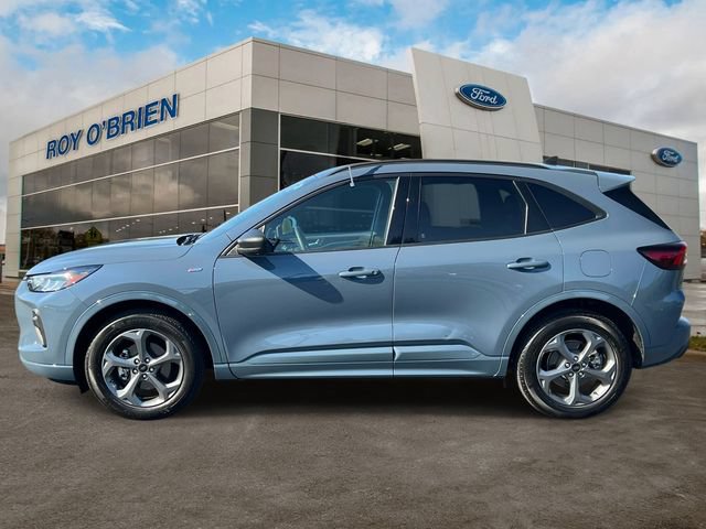 Certified 2024 Ford Escape ST-Line w/ Tech Pack #1 AWD/4WD image 2