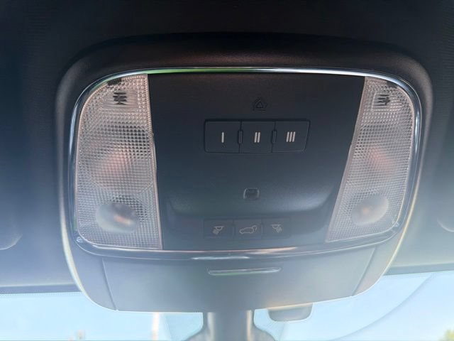 Used 2019 Jeep Grand Cherokee Limited AWD/4WD image 31
