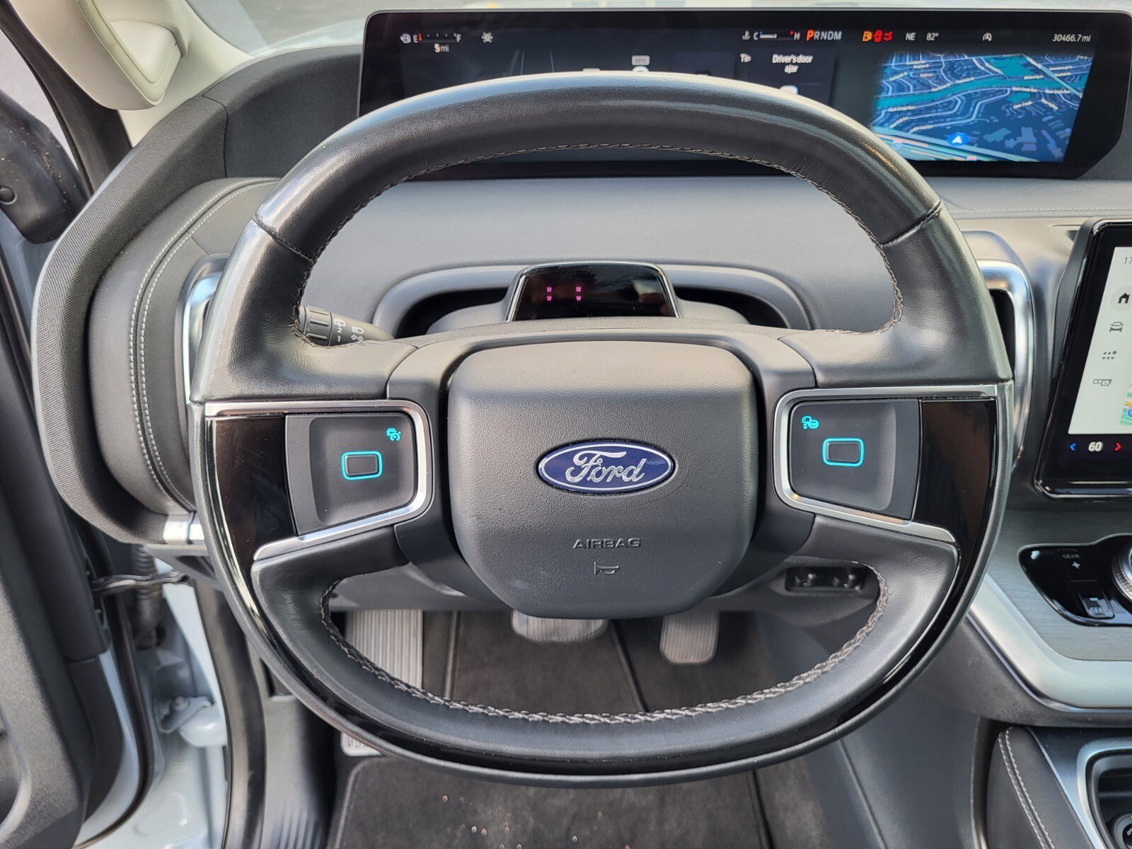 Certified 2025 Ford Expedition Max Platinum image 26