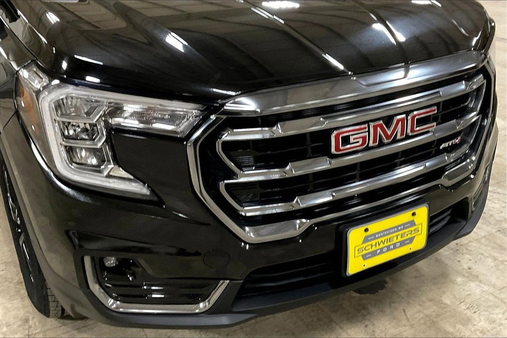 Used 2023 GMC Terrain AT4 image 28