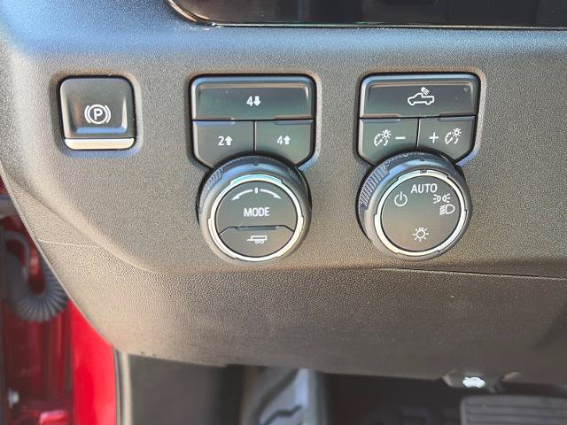 Used 2024 Chevrolet Silverado 3500 LT AWD/4WD image 16